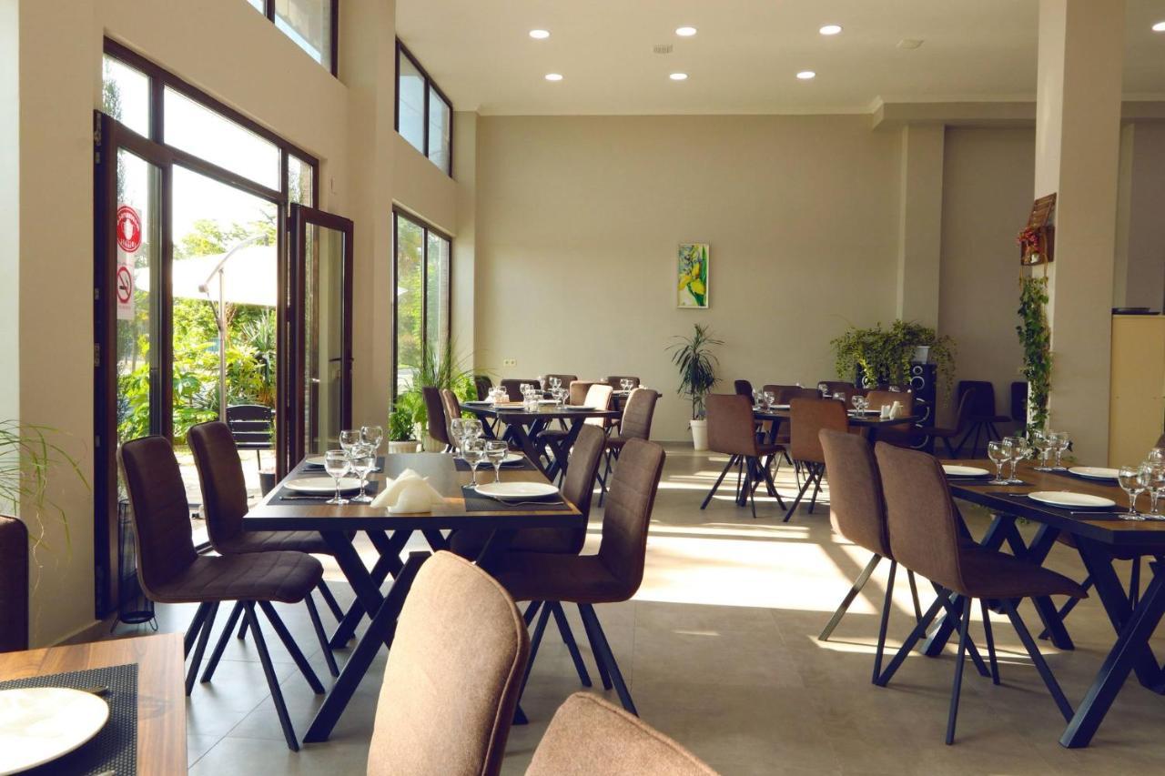 Hotel Horizon 科布列季 外观 照片